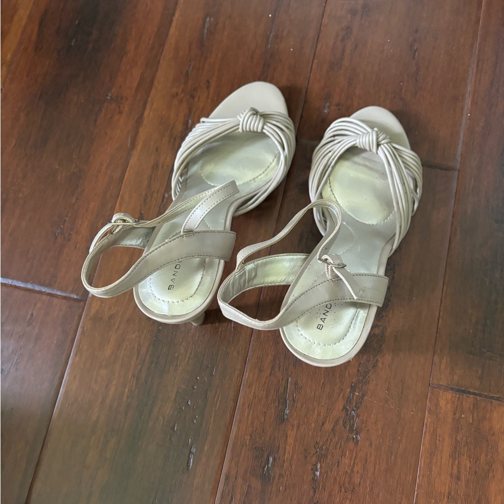 Heels - Picture 4 of 6